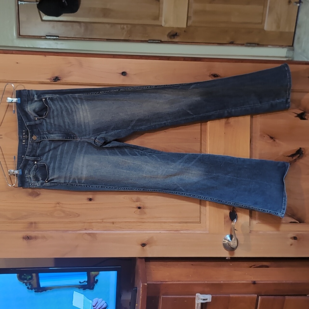 WHBM Skinny Flare blue jeans 8